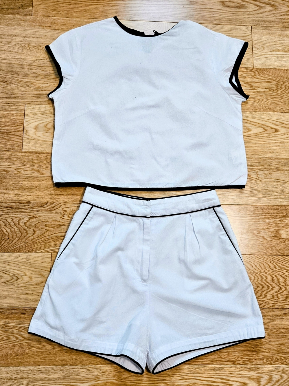 Commense White High-Waist Shorts with Black Trim Set Size S